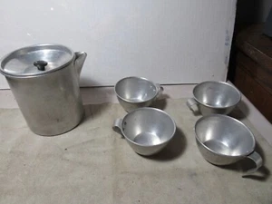 Vintage Reynolds Lifetime Aluminum Pitcher And Cups - Picture 1 of 13