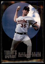 1995 Flair Today's Sportlight Mike Mussina #8