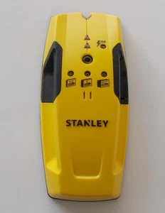 Sensor buscador de pernos Stanley STHT 77404 funciona muy bien - Imagen 1 de 4