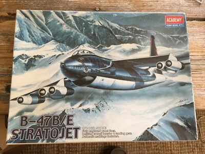 ACADEMY 1/144 STRATOJET B-47B/E avion guerre  # 4443 - Photo 1/3