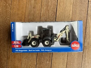 Siku 3531 Terex Back Hoe Loader 1:50 Scale Excellent Condition And Boxed. - Picture 1 of 8