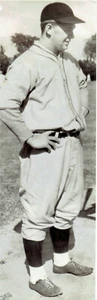 1939 Vintage Photo St. Louis Cardinals Baseball Joe Medwick wearing uniform - Picture 1 of 2