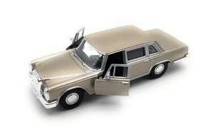 Modelo De Coche Mercedes Benz 600 W100 1:34-39 Miniatura Dorada - Imagen 1 de 4