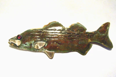 4-дюймовая современная модернистская смешанная металлическая рыбья булавка с гранатовым глазом Jim Hemmel NYC - Изображение 1 из 4
