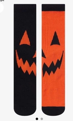 Calcetines divididos de desajuste de calabaza tema candente Foto 1 de 2