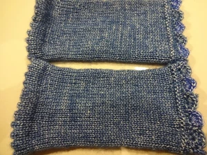 blaue handgestrickte Handstulpen - Bild 1 von 4