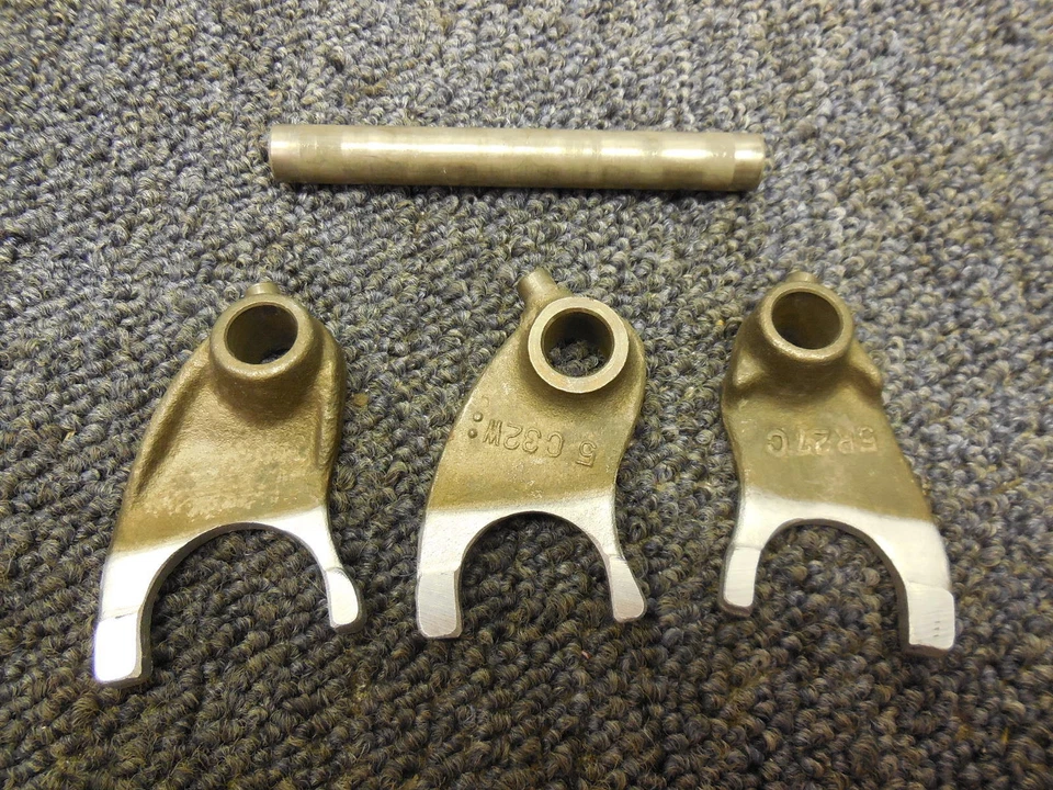 1982 Honda XR80 Gear shift shifting transmission forks fork 82 XR 80 — 第 1/1 张图片