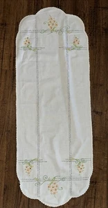 Vintage Tischläufer bestickt gelb kleine Sonnenblumen gewellte Einfassung 40x15 - Bild 1 von 5