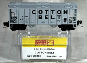 MICRO-TRAINS Z SC 2-BAY COVERED HOPPER CAR COTTON BELT 53100292 - Picture 1 of 3
