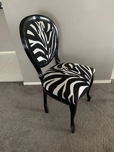 dining table and chairs used - Picture 1 of 4