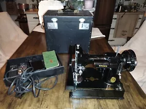 SINGER 221-1 Featherweight Portable Sewing Machine w/Case & Extras 1947 to 1950 - Picture 1 of 21