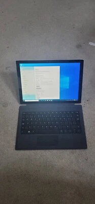 Microsoft Surface Pro 4 1724 i5-6300U 2,40 GHz 128 GB SSD 4 GB plateado con teclado Foto 1 de 4