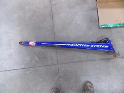 Yamaha Mountain Max 700 2000 azul brazo de arrastre derecho derecho 8CS-2382E-00-00 sh#shd Foto 1 de 4