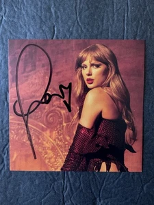 Taylor Swift Signed The Life Of A Showgirl CD JSA COA Photo 3 Autograph Photo - Picture 1 of 4