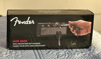 ВЕШАЛКА ДЛЯ КЛЮЧЕЙ FENDER PLUGINZ ~ держатель для ключей Jack Rack с (4) гитарной вилкой брелоками - Изображение 1 из 4