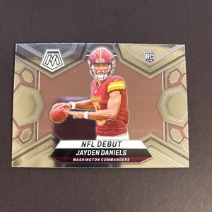 2024 Panini Mosaic - NFL Debut Jayden Daniels #272 (RC) - Picture 1 of 2