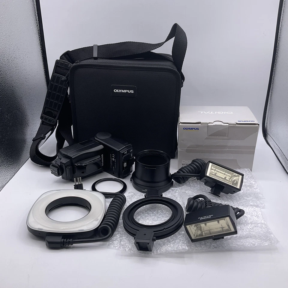 Olympus FC1 RF-11 Ring Flash System & TF-22 Twin Flash Unit - Image 1 of 4