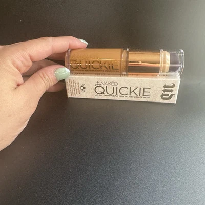 Corretivo hidratante Urban Decay Quickie até 24 horas multiuso 60WO médio escuro - Imagem 1 de 4