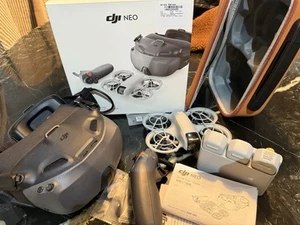 DJI Neo Motion Fly More Combo 4K HD Video with Motion Controller Goggles, Case - Picture 1 of 10