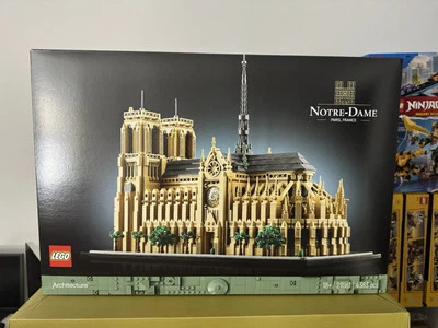 Lego 21061 Notre-Dame DE - Image 1 of 2