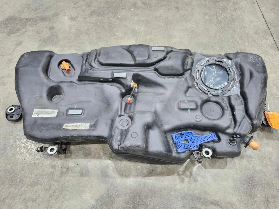 Conjunto de tanque de combustible Volvo S90 2017-2020 tanque de gasolina genuino OEM 31459967 Foto 1 de 4