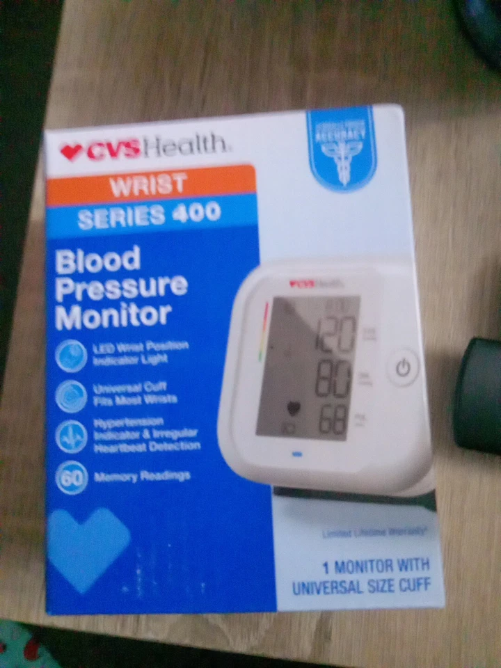 CVS HEALTH WRIST SERIES 400 w BLOOD PRESSURE MONITOR UNIVERSAL SIZE - Image 1 of 1