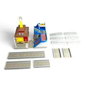Micro Machines: Hiways & Byways - Emergency Corner - 20230683 - Imagen 1 de 2