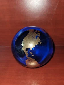 Vintage World Globe Glass Paperweight Gorgeous Cobalt Blue W Gold Land - Picture 1 of 3