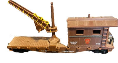 HO Scale - 40' Work Caboose with Crane.  Model Power - Image 1 of 4