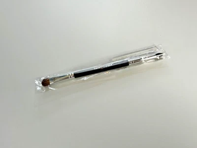 Bare Minerals double-ended precision eye brush 2-in-1, BNIP - Image 1 of 4