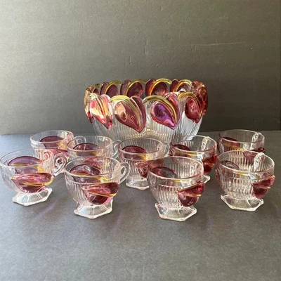 Ponche vintage y 9 tazas hojas de arándano lirios de cala  Foto 1 de 4