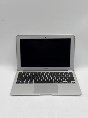 Apple MacBook AIR 11" A1465 i5-4250U 1.3Ghz 4GB 256GB Silver - For parts - Image 1 of 4