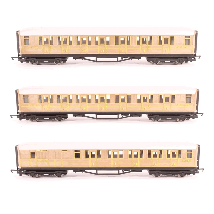 HORNBY LNER TEAK PASSENGER COACH TRIPLE PACK OO GAUGE MODEL RAILWAYS - Image 1 of 1