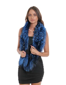 Small electric blue fox fur stole with black satin lining elastic closure - Picture 1 of 2