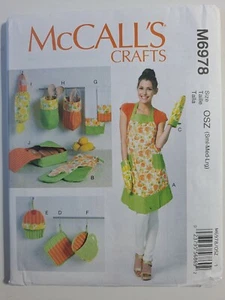 McCall 6978, Apron and Kitchen Accessories - Picture 1 of 2