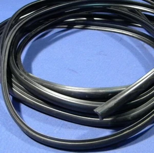 Füllprofil für Zierleisten, schwarz, Meterware, Trabant 601, 1.1 - Bild 1 von 1