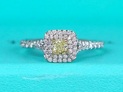 Anillo de compromiso Tiffany Soleste de platino elegante con doble halo de diamantes amarillos de $6,000 Foto 1 de 4