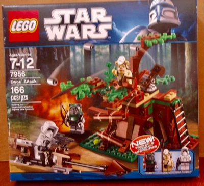 LEGO Star Wars Ewok Attack 7956 2011 retirado sin usar, en caja sellada con Scout Trooper TOKKAT LOGRAY Foto 1 de 4