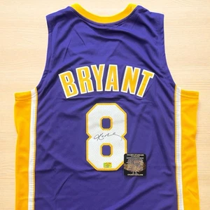 KOBE BRYANT signed Trikot #8 LA LAKERS handsigniert lila mit COA HOLO - Bild 1 von 8