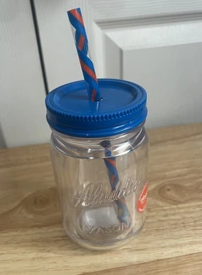 Vaso de plástico Aladdin aislado tarro de albañil taza con mango pajita de tapa azul de 16 oz Foto 1 de 4