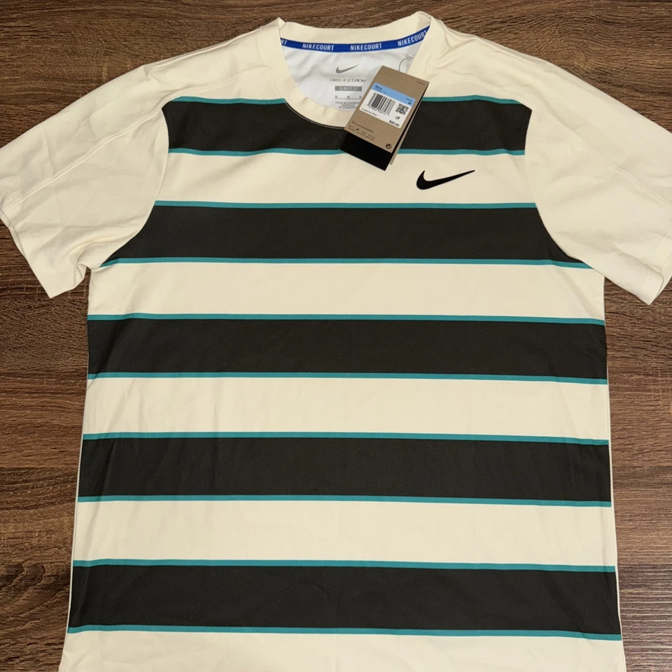 Camisa Tenis Nike Hombre Mediana Blanca Pálida Carlos Alcaraz Roland Garros Abierto de Francia Foto 1 de 4