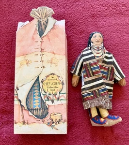 Muñeca coleccionable Hallmark Famous Americans Series 1 Chief Joseph 1979 IOB - Imagen 1 de 9