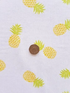 White 100% Cotton Single Jersey Knit fabric with Pineapple Print -155cm wide - Picture 1 of 2