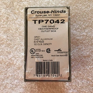 Cooper Crouse-Hinds TP7042 One Gang Weatherproof Outlet Box, Cast Aluminum, New - Picture 1 of 7