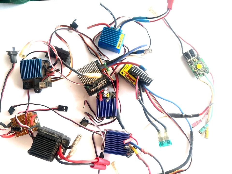 brushed esc lot 1/10 ASIS - Image 1 of 1