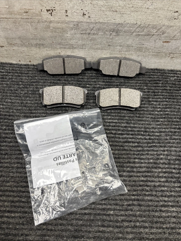 Pastillas de freno traseras de cerámica Bendix Premium SBC1037 Chrysler Dodge Jeep Mitsubishi Foto 1 de 4