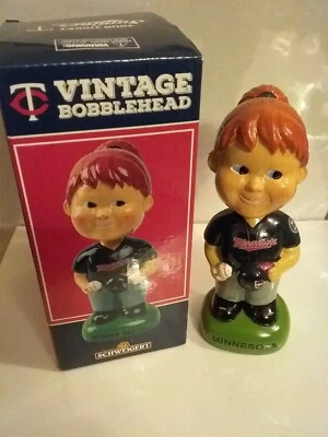 Minnesota Twins 2016 SGA Vintage Girl Bobblehead  - Image 1 of 3