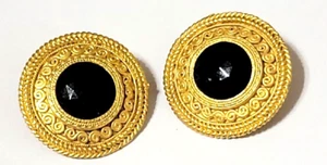 Vintage Gold Tone Textured Round Clip On Earrings, Black Lucite Faceted Bead - Foto 1 di 5