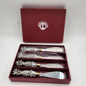 Vintage Arthur Court Cheese Spreaders Stainless Knives Pineapple Set of 4 - Picture 1 of 5