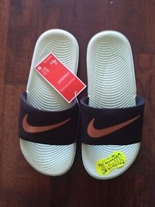 Nike Kawa  (PS) Youth Slides Off Noir-Mint Foam  Size 4